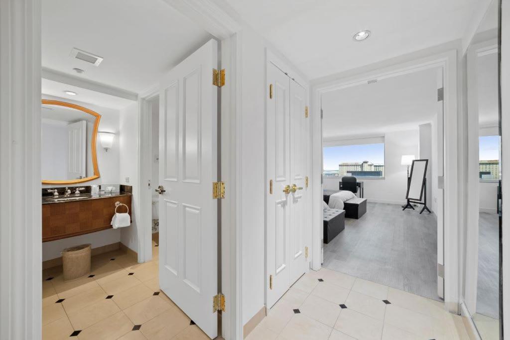 2Br 3Ba Beachfront Rental In Town Cozysuites Atlantic City Exteriér fotografie